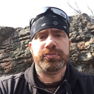 Meet your Posher, Dennis